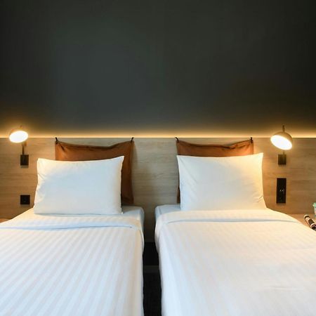 Moxy Stuttgart Feuerbach Hotel Ngoại thất bức ảnh
