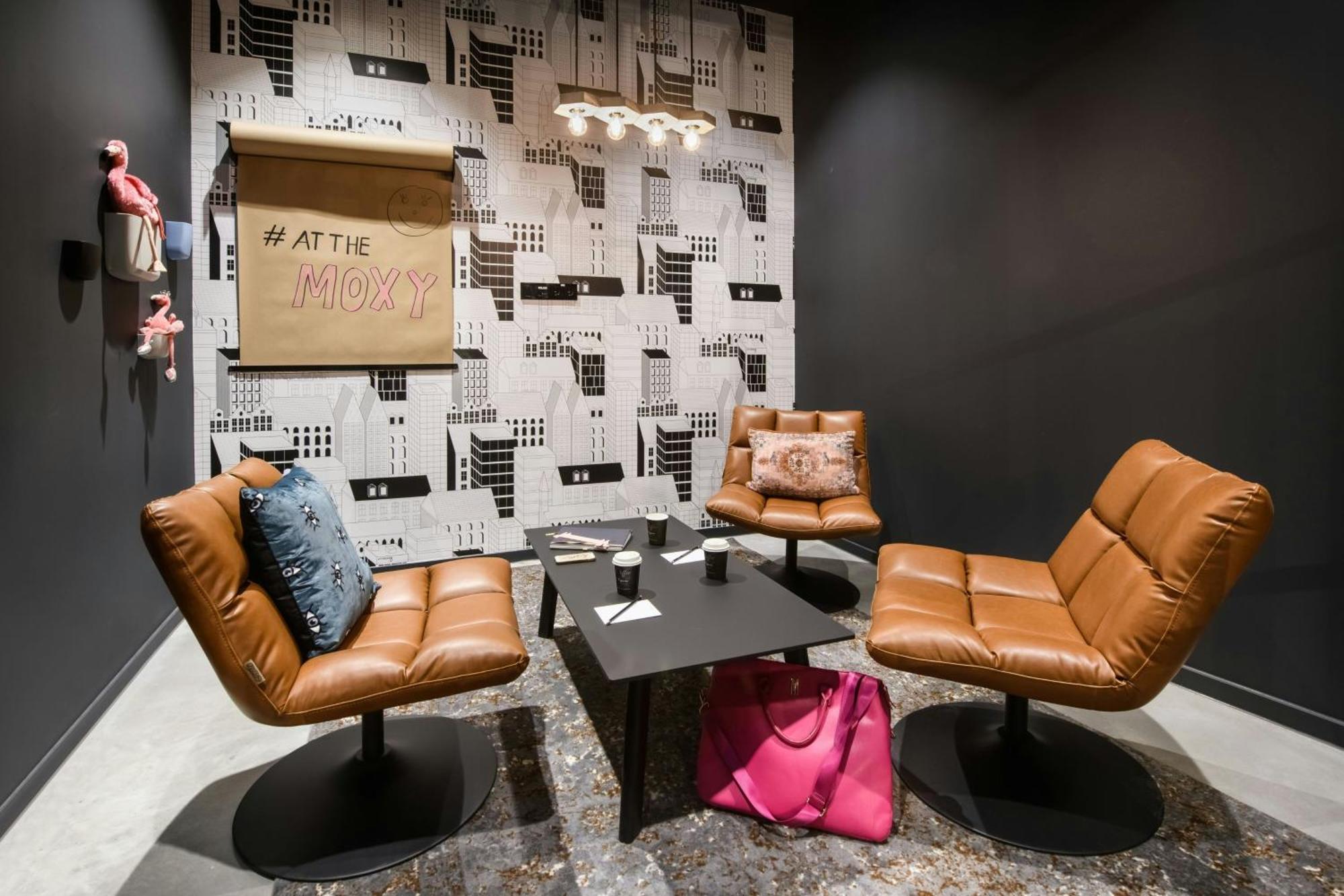 Moxy Stuttgart Feuerbach Hotel Ngoại thất bức ảnh
