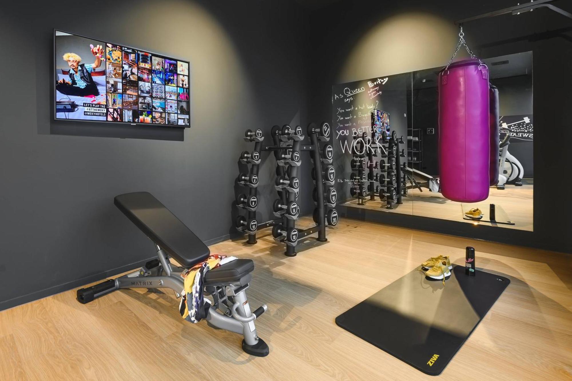 Moxy Stuttgart Feuerbach Hotel Ngoại thất bức ảnh